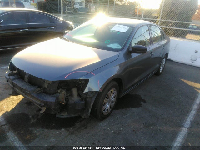 3VW2K7AJXEM431031 Volkswagen Jetta 2.0l S