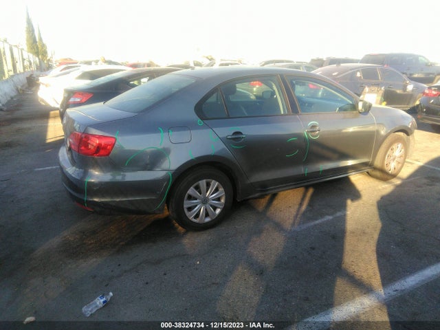 3VW2K7AJXEM431031 Volkswagen Jetta 2.0l S