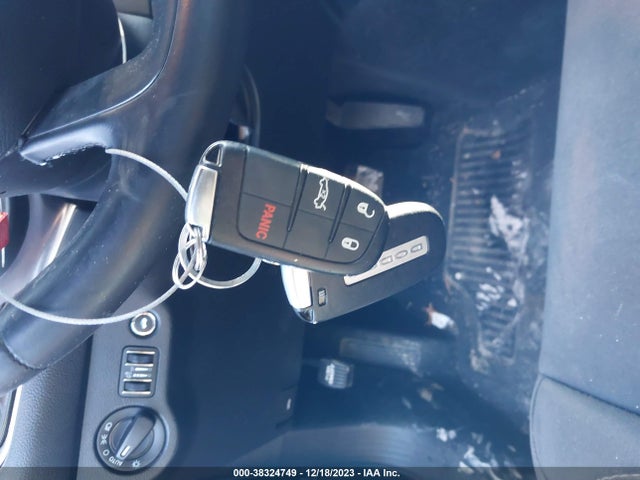 2015 DODGE CHALLENGER SXT OR R/T VIN: 2C3CDZAG2FH709362