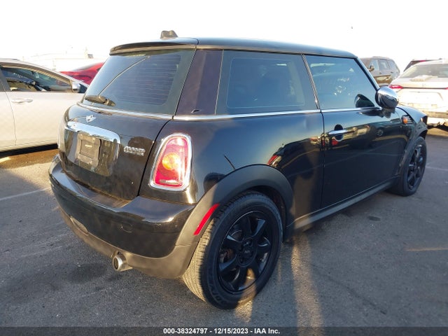 2010 MINI COOPER WMWMF3C52ATZ23621 Photo 3