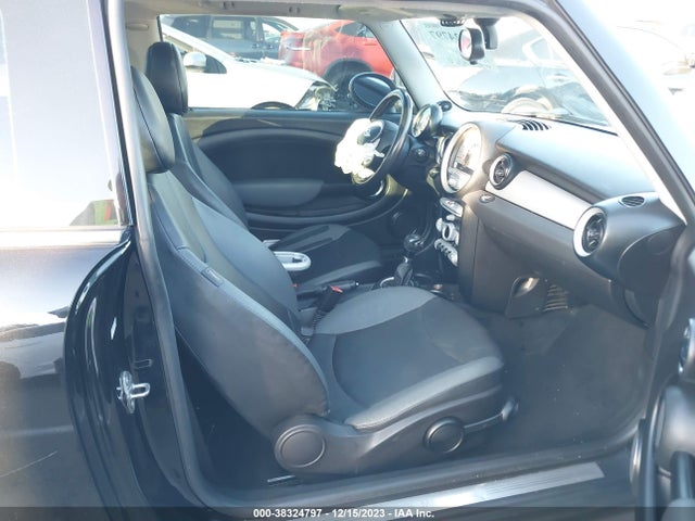 2010 MINI COOPER WMWMF3C52ATZ23621 Photo 4