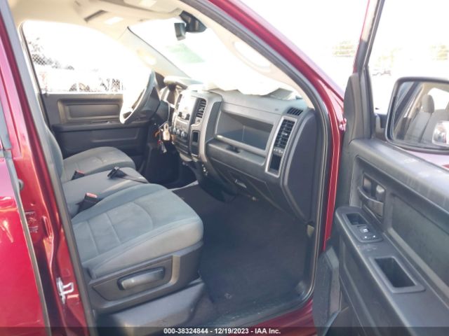 1C6RR7FT7JS218876 RAM 1500 Tradesman Quad Cab 4x4 6'4 Box