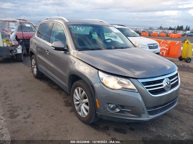 2011 VOLKSWAGEN TIGUAN SE VIN: WVGBV7AX4BW552109