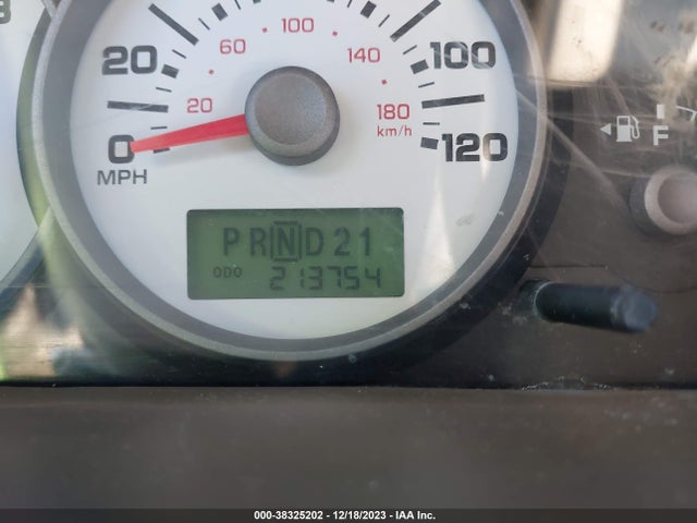 2005 FORD ESCAPE XLT VIN: 1FMYU03125KA48084