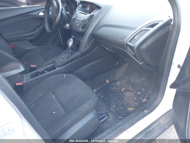 Ford FOCUS SE 2017 1FADP3K2XHL248012 Image 5