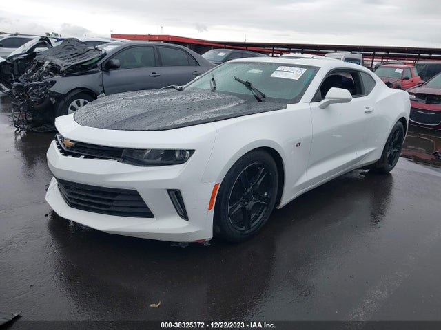 Chevrolet Camaro 1lt 2018 1G1FB1RX9J0152234 Image 2