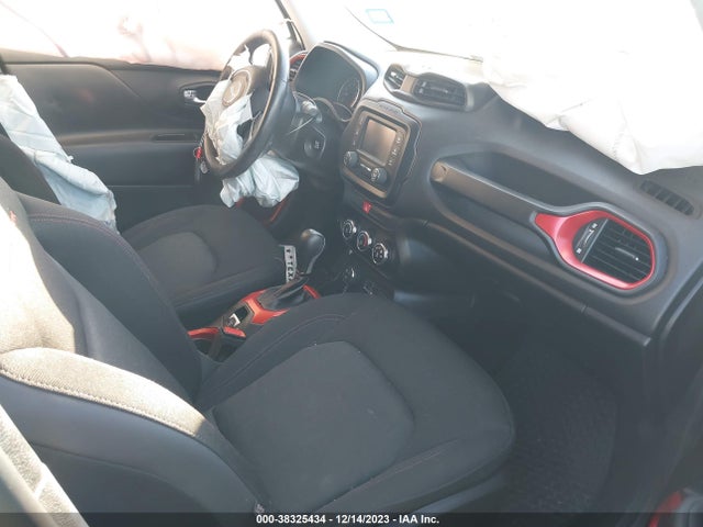 ZACCJBCB3HPF39575 Jeep Renegade Trailhawk 4x4