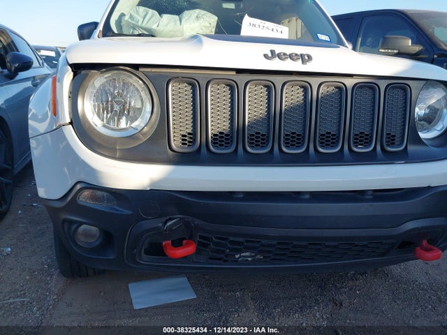 ZACCJBCB3HPF39575 Jeep Renegade Trailhawk 4x4