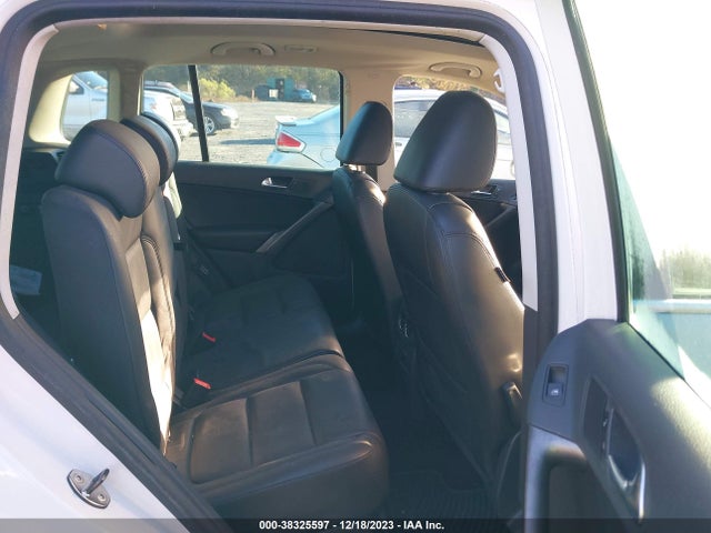 2010 VOLKSWAGEN TIGUAN SE VIN: WVGAV7AX6AW508848