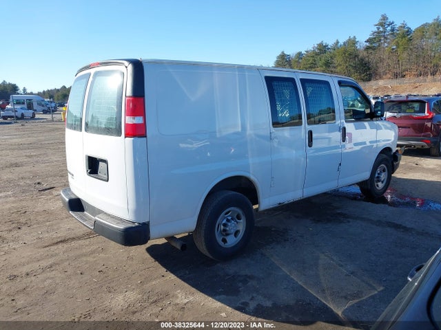 Chevrolet Express 2500 Work Van 2016 1GCWGAFF3G1324992 Image 4
