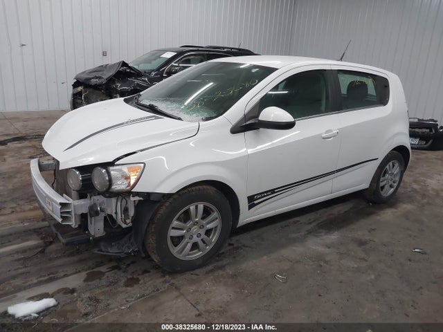Chevrolet Sonic Lt Auto 2014 1G1JC6SHXE4225486 Image 2