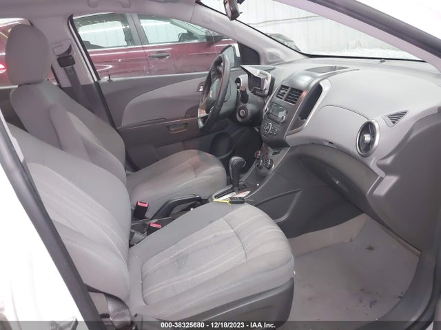 Chevrolet Sonic Lt Auto 2014 1G1JC6SHXE4225486 Image 5