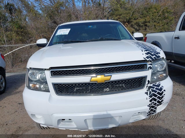 Chevrolet Suburban 1500 Ls 2014 1GNSCHE02ER216899 Image 12