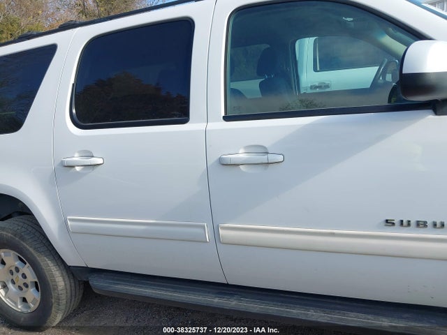 Chevrolet Suburban 1500 Ls 2014 1GNSCHE02ER216899 Image 13