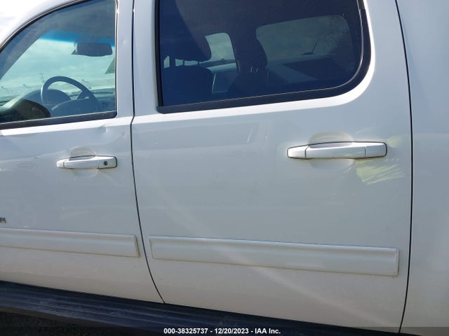 Chevrolet Suburban 1500 Ls 2014 1GNSCHE02ER216899 Image 14