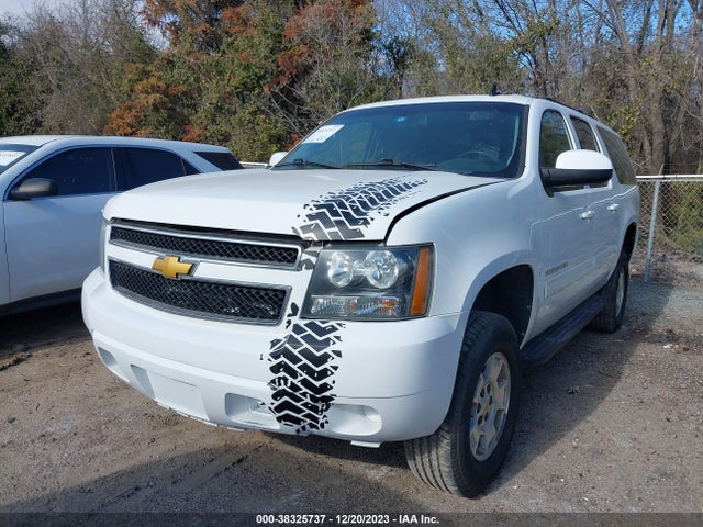 Chevrolet Suburban 1500 Ls 2014 1GNSCHE02ER216899 Image 2