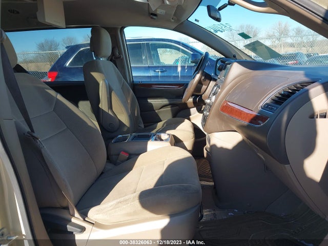2011 CHRYSLER TOWN & COUNTRY TOURING VIN: 2A4RR5DG3BR745944