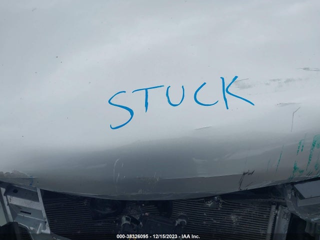 2018 NISSAN ROGUE SL VIN: 5N1AT2MT4JC811727