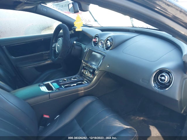 2011 JAGUAR XJ SAJWA1JC2BMV08425 Photo 4