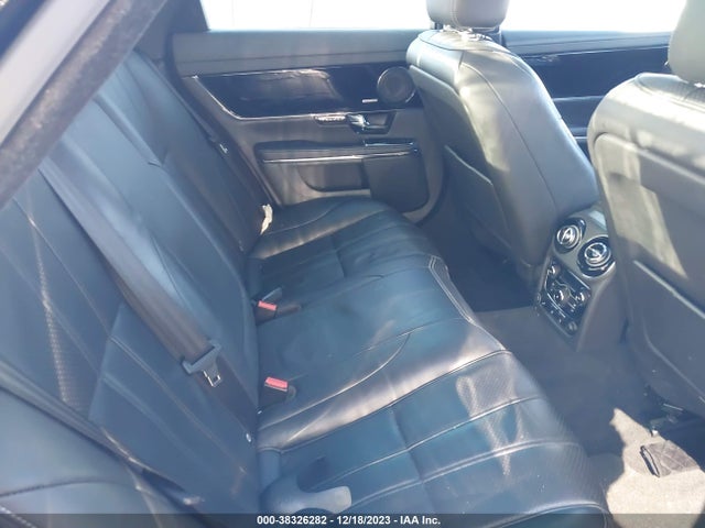 2011 JAGUAR XJ SAJWA1JC2BMV08425 Photo 7