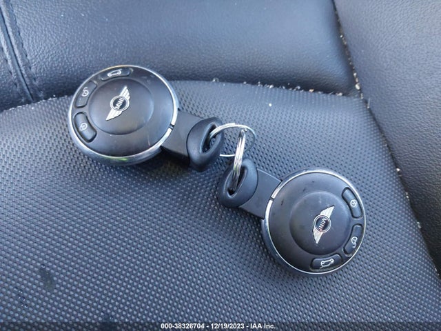 2016 MINI COUNTRYMAN WMWZC5C52GWU03940 Photo 10