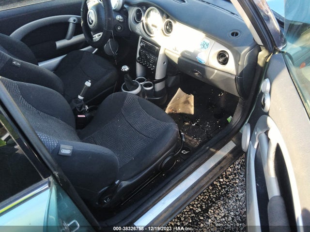 2003 MINI COOPER HARDTOP WMWRC33403TC39856 Photo 4