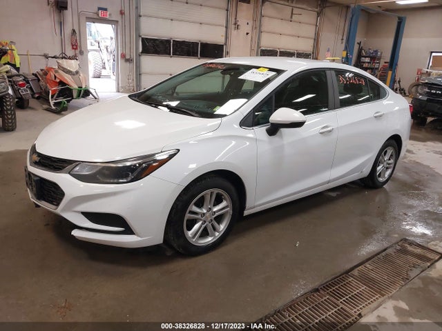 Chevrolet Cruze Lt Auto 2018 1G1BE5SM2J7246945 Image 2