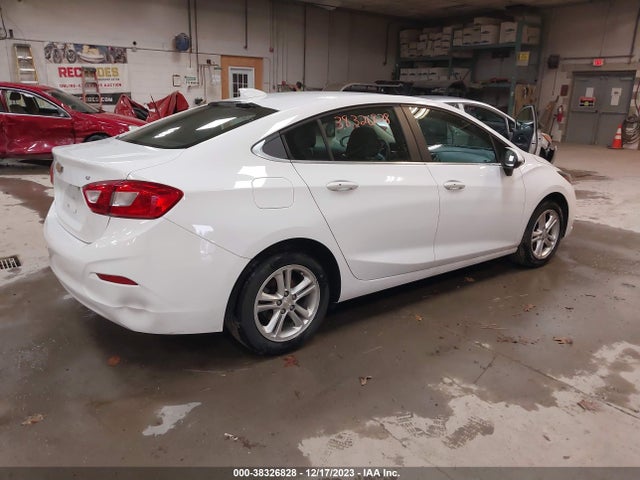 Chevrolet Cruze Lt Auto 2018 1G1BE5SM2J7246945 Image 4