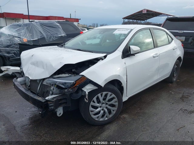 2018 TOYOTA COROLLA LE VIN: 2T1BURHE4JC058931