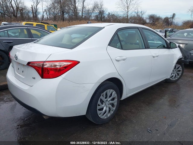 2018 TOYOTA COROLLA LE VIN: 2T1BURHE4JC058931