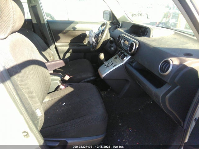 2010 SCION XB VIN: JTLZE4FE9A1111715