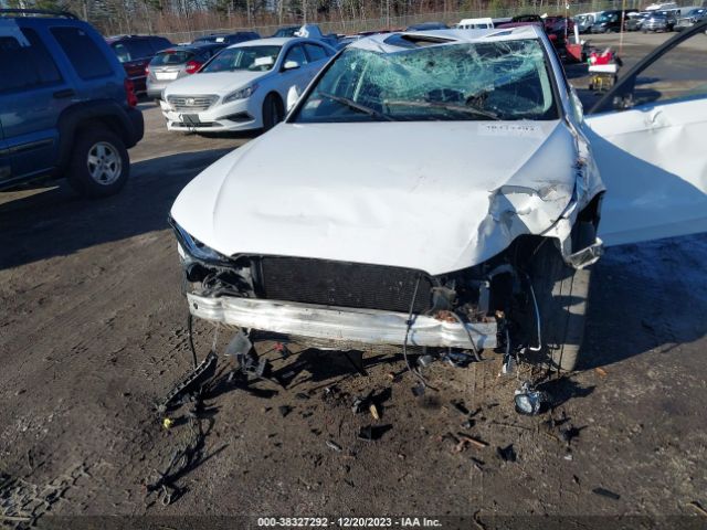 WAUBFAFL3GN017996 Audi A4 2.0t Premium