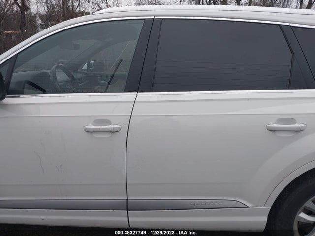2017 AUDI Q7 3.0T PREMIUM VIN: WA1LAAF74HD031612