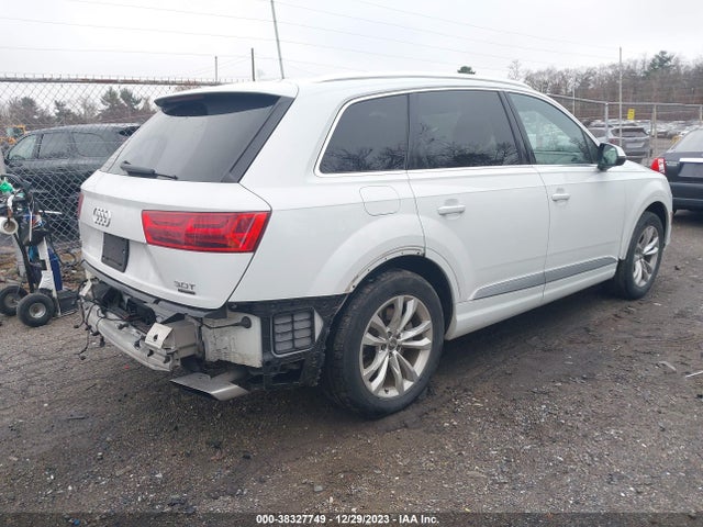2017 AUDI Q7 3.0T PREMIUM VIN: WA1LAAF74HD031612