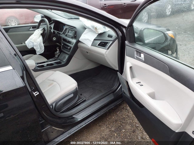 2016 HYUNDAI SONATA VIN: 5NPE24AF5GH408811