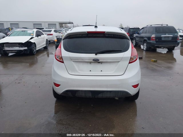 Ford FIESTA SE 2018 3FADP4EJ9JM122740 Image 16