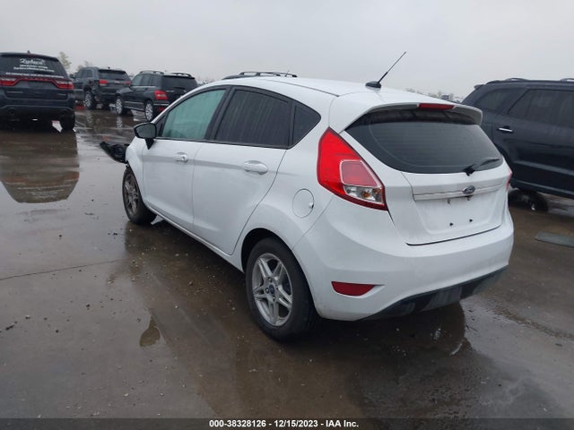 Ford FIESTA SE 2018 3FADP4EJ9JM122740 Image 3
