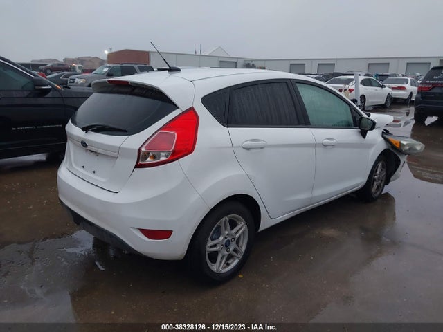 Ford FIESTA SE 2018 3FADP4EJ9JM122740 Image 4