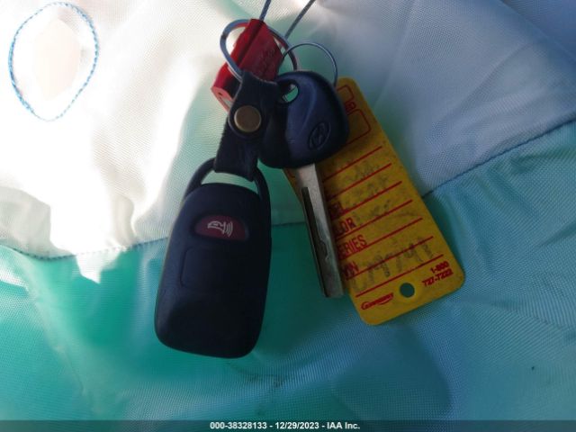 KMHCT5AE6GU279741 Hyundai ACCENT SE