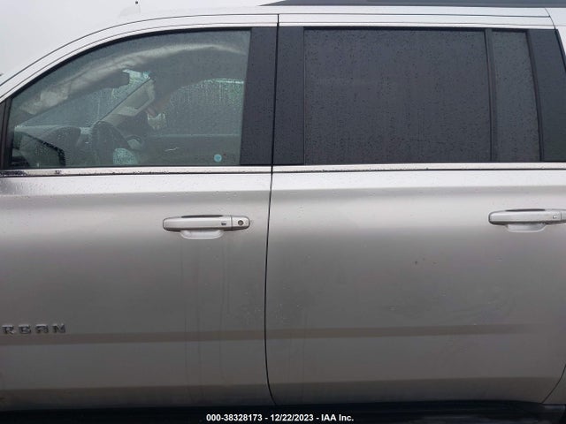Chevrolet Suburban Lt 2018 1GNSCHKC1JR141248 Image 14
