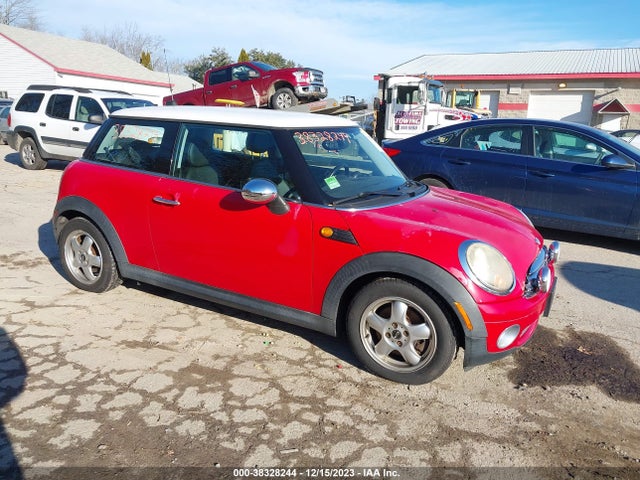 2007 MINI COOPER WMWMF33557TT51436 Photo 0