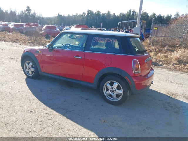 2007 MINI COOPER WMWMF33557TT51436 Photo 2