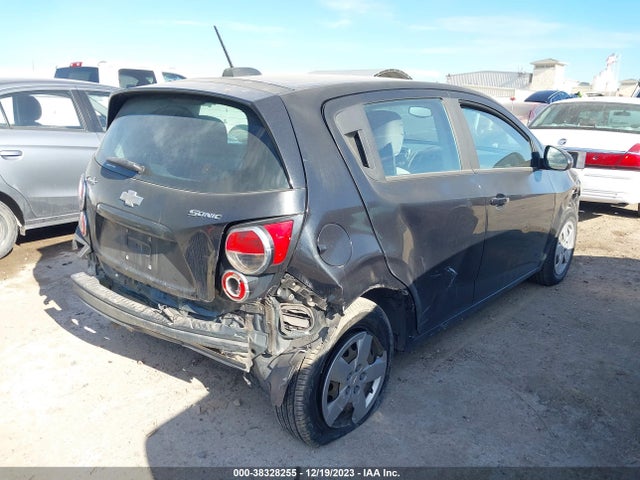 Chevrolet Sonic Ls Auto 2015 1G1JA6SH4F4131286 Image 4