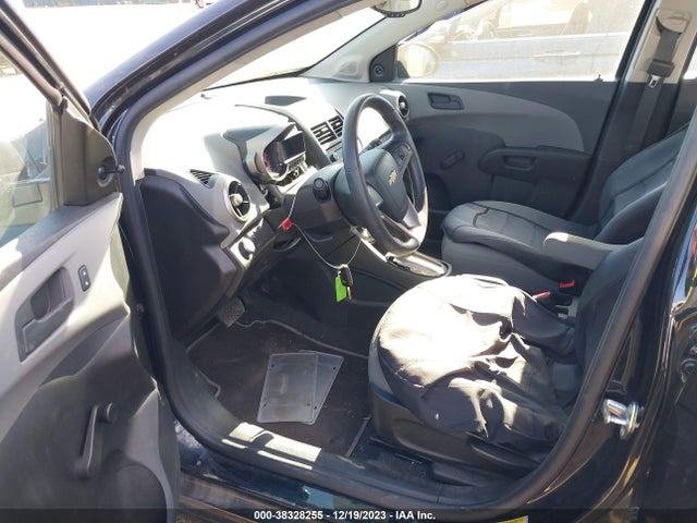 Chevrolet Sonic Ls Auto 2015 1G1JA6SH4F4131286 Image 5