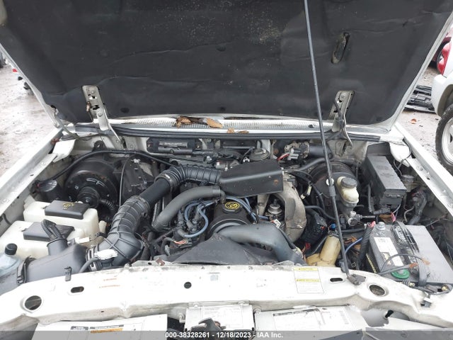 1996 FORD RANGER SUPER CAB VIN: 1FTCR14A2TPB15240