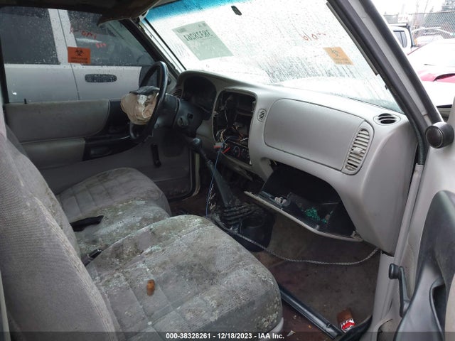 1996 FORD RANGER SUPER CAB VIN: 1FTCR14A2TPB15240