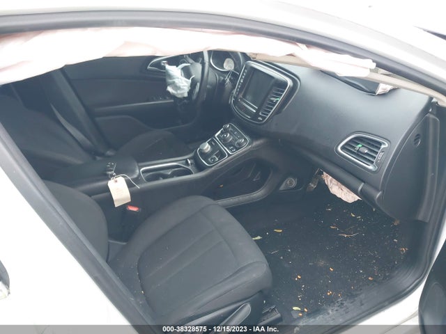 Chrysler 200 Limited 2015 1C3CCCAB5FN708153 Image 5