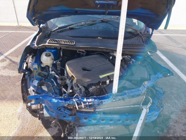 1FMCU0JD5HUE38189 Ford Escape Titanium