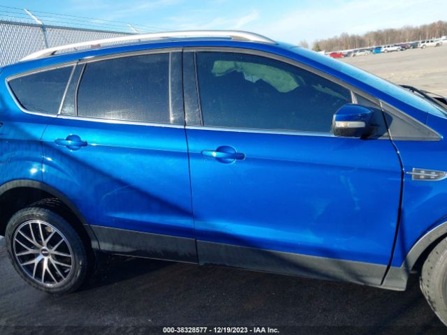 1FMCU0JD5HUE38189 Ford Escape Titanium