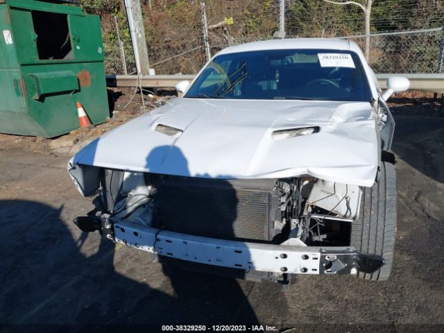 2C3CDZAG1GH309651 Dodge Challenger Sxt Plus